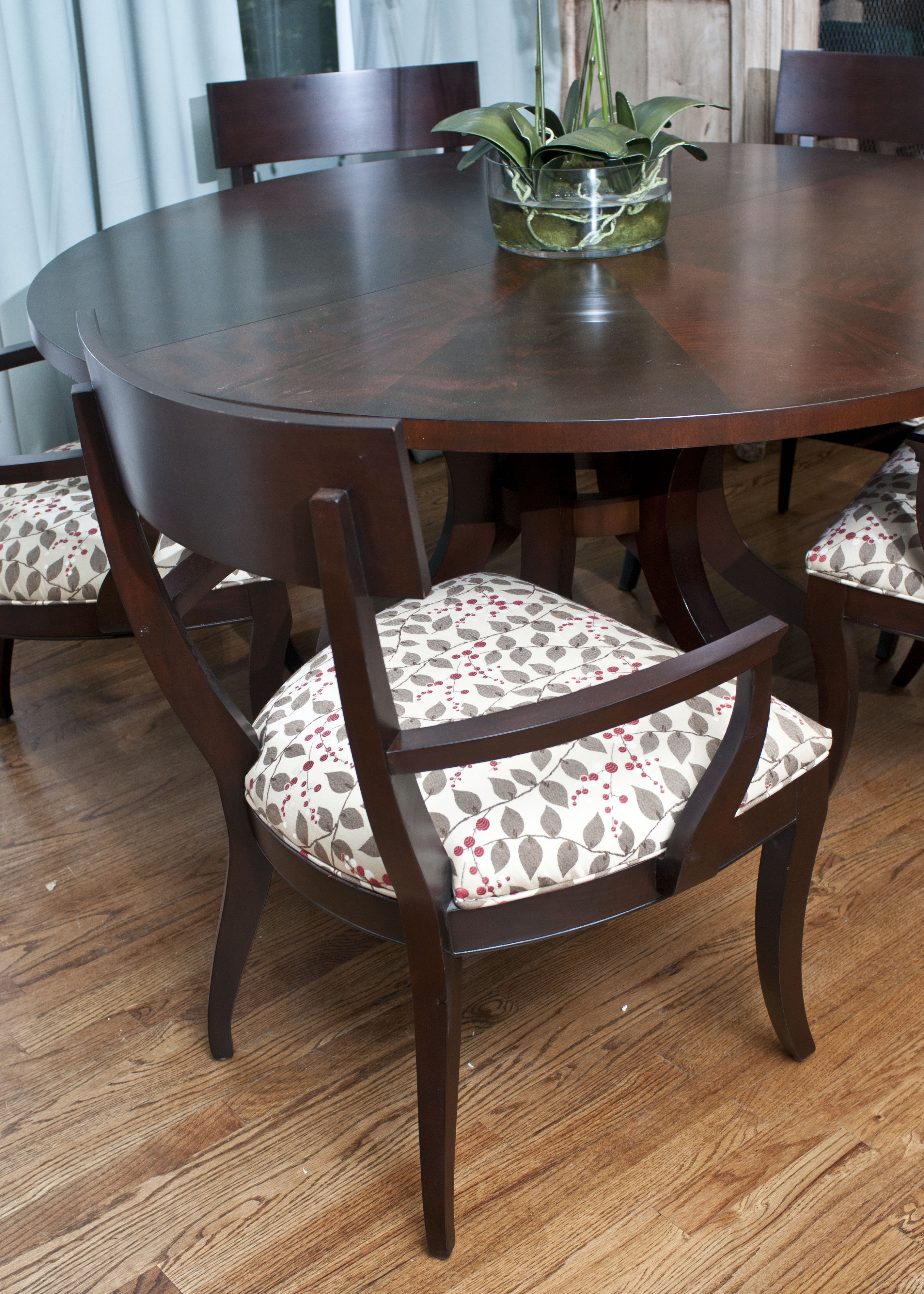 Ethan Allen Round Table and 6 Chairs