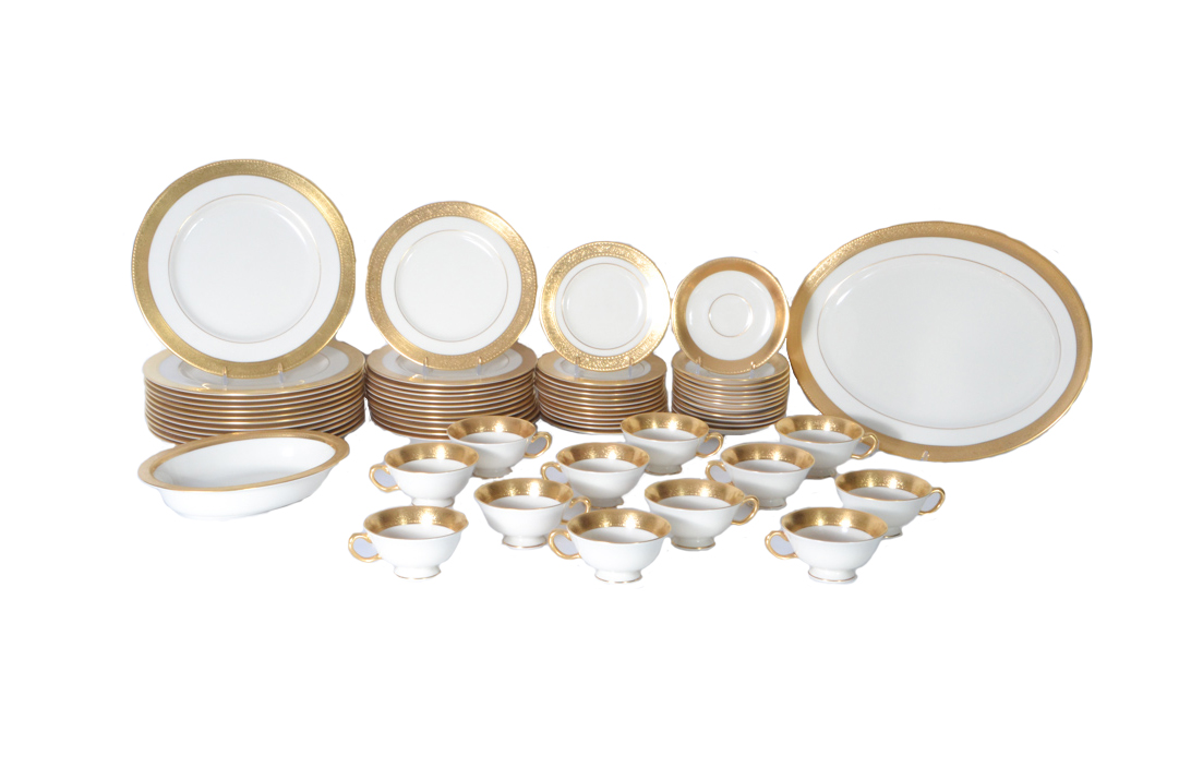 Lenox "Westchester" China Service for Twelve with Plate Chargers