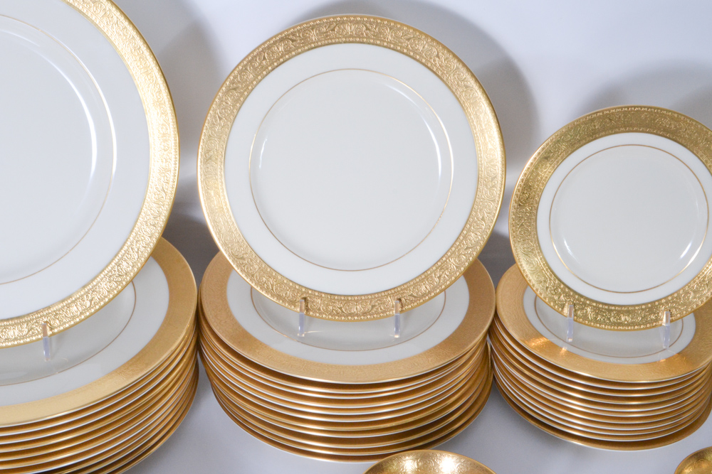 Lenox "Westchester" China Service for Twelve with Plate Chargers