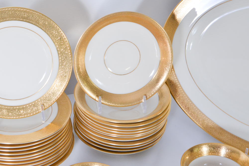 Lenox "Westchester" China Service for Twelve with Plate Chargers