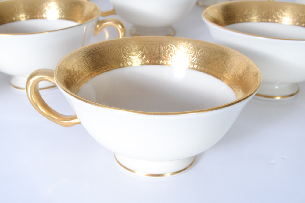 Lenox "Westchester" China Service for Twelve with Plate Chargers