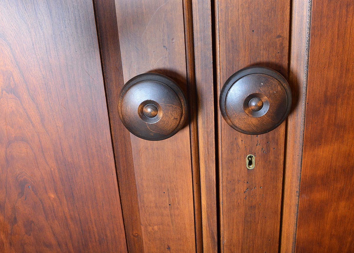 Romweber Viking Oak Entertainment Armoire