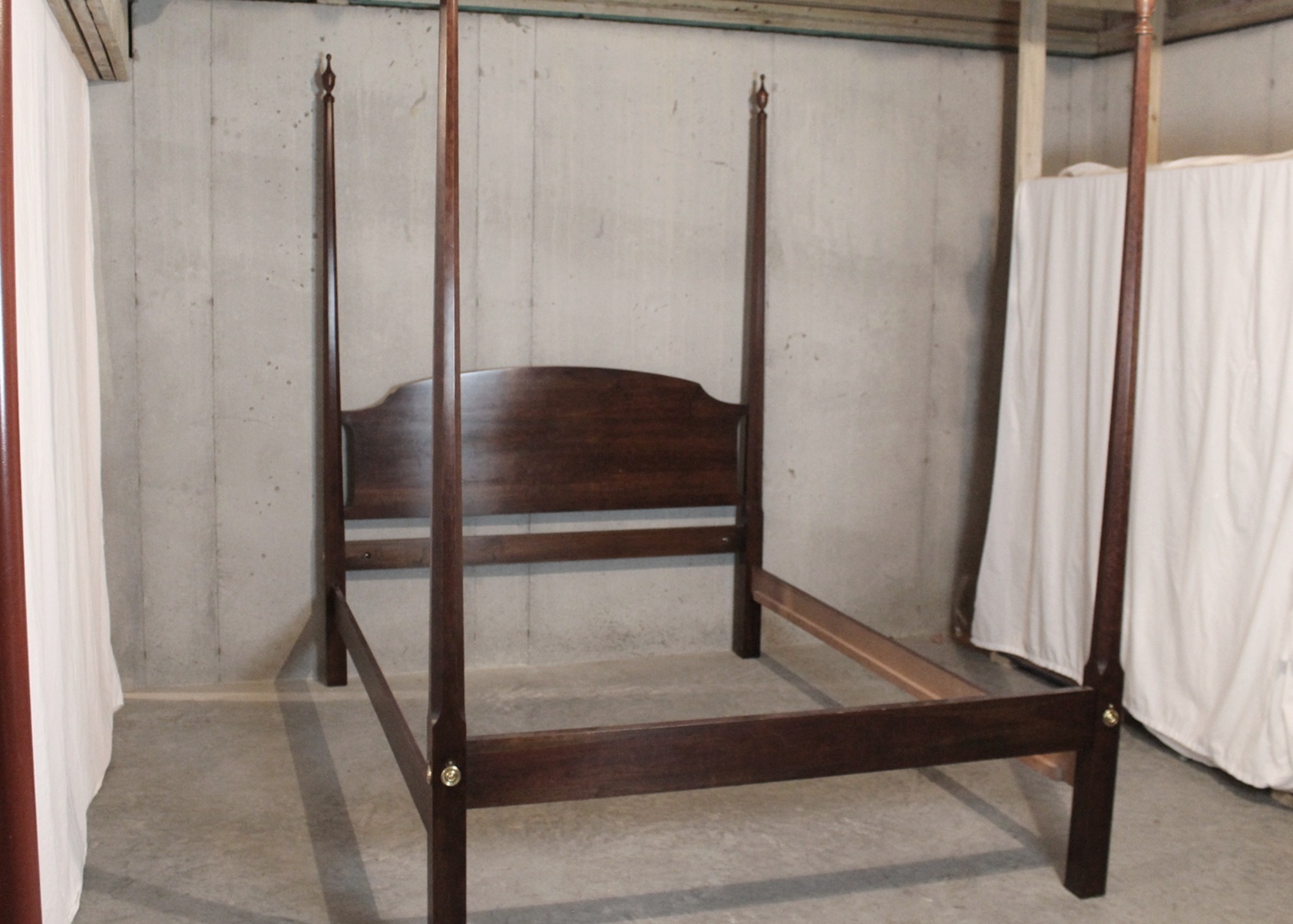 Crescent Queen Cherry Four Poster Bed Frame w/ Brass Medallions