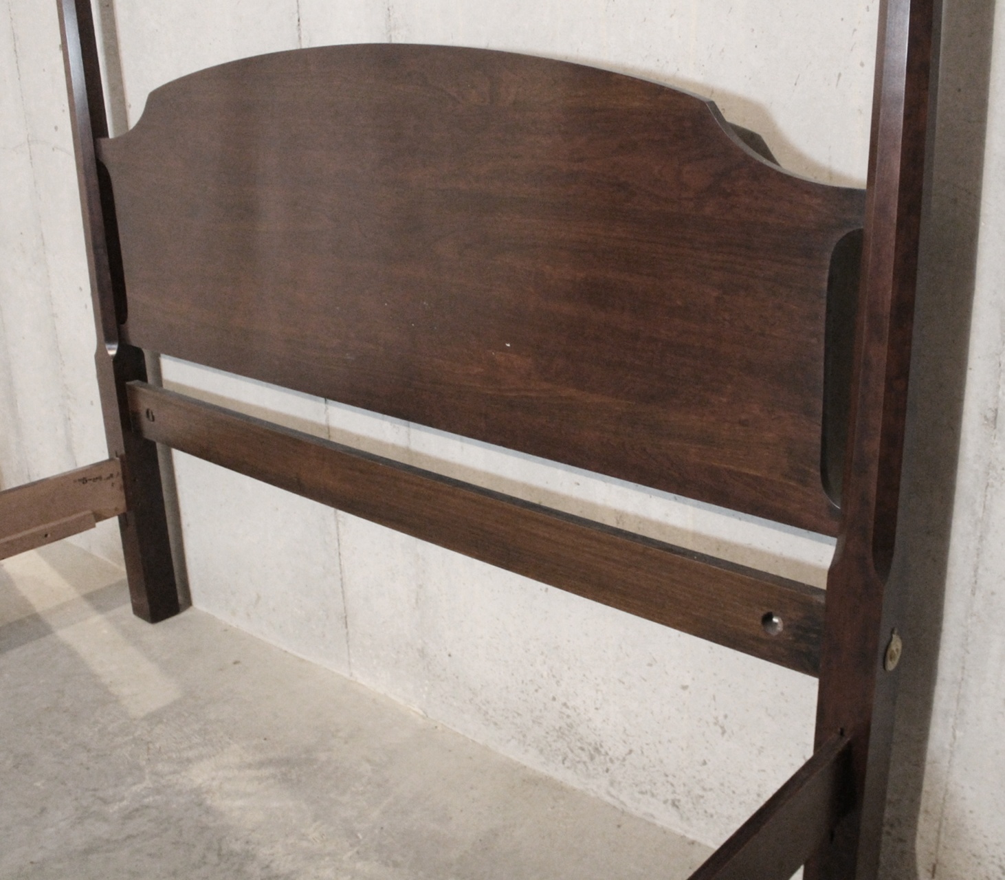 Crescent Queen Cherry Four Poster Bed Frame w/ Brass Medallions