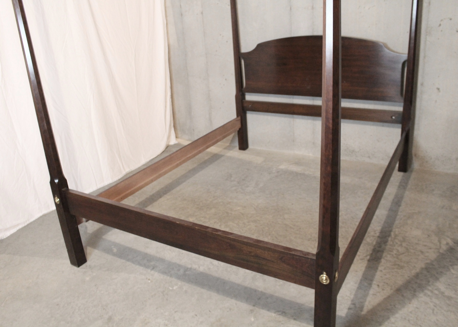 Crescent Queen Cherry Four Poster Bed Frame w/ Brass Medallions