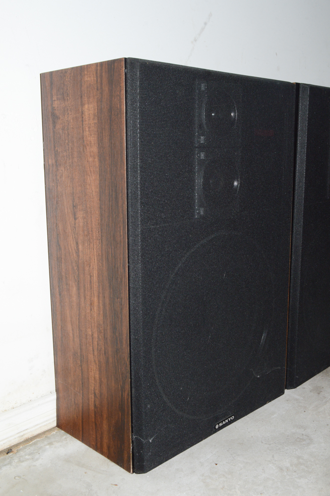 Pair of Sanyo Floor Speakers