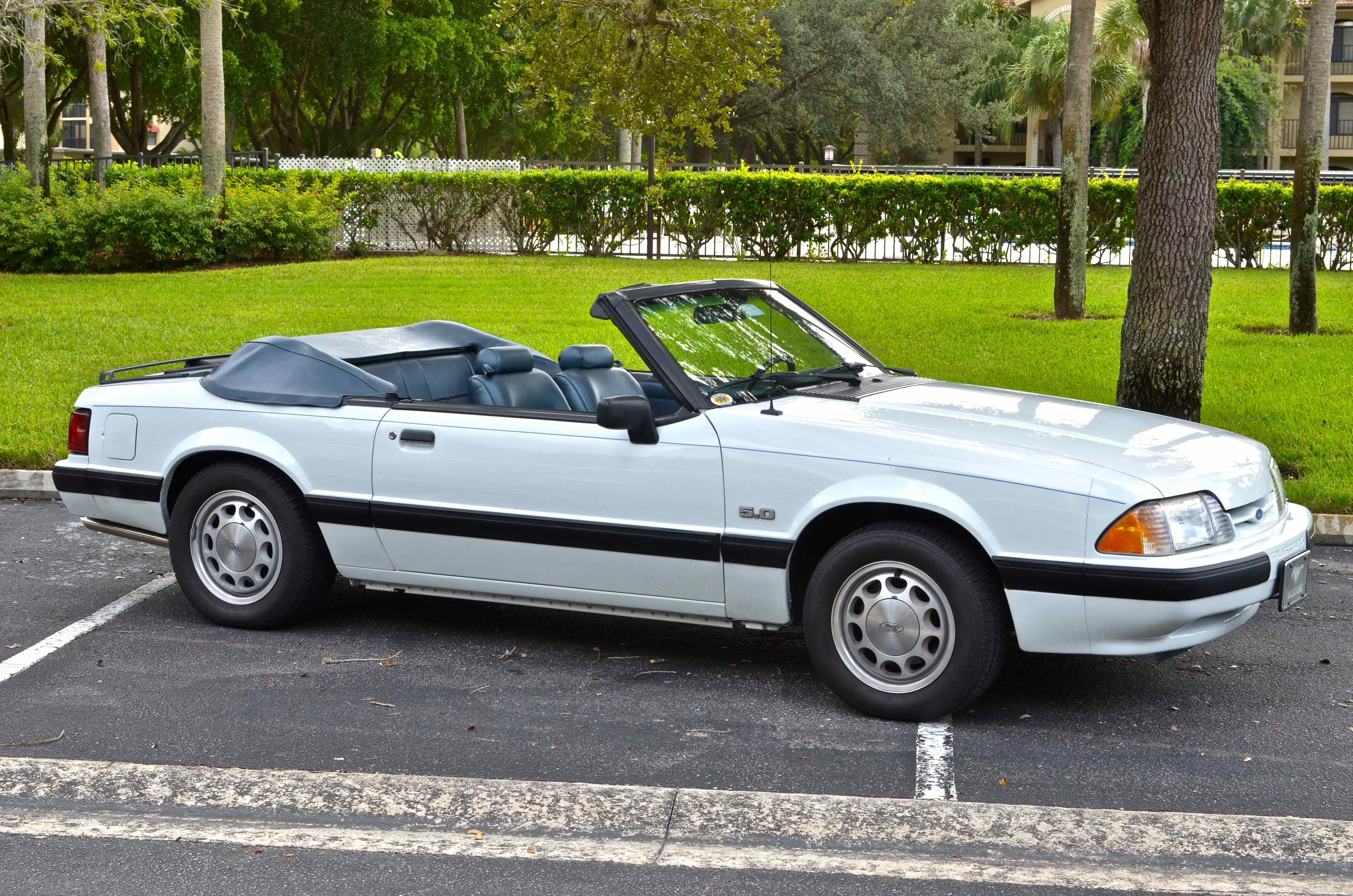 1988 Ford Mustang LX Convertible
