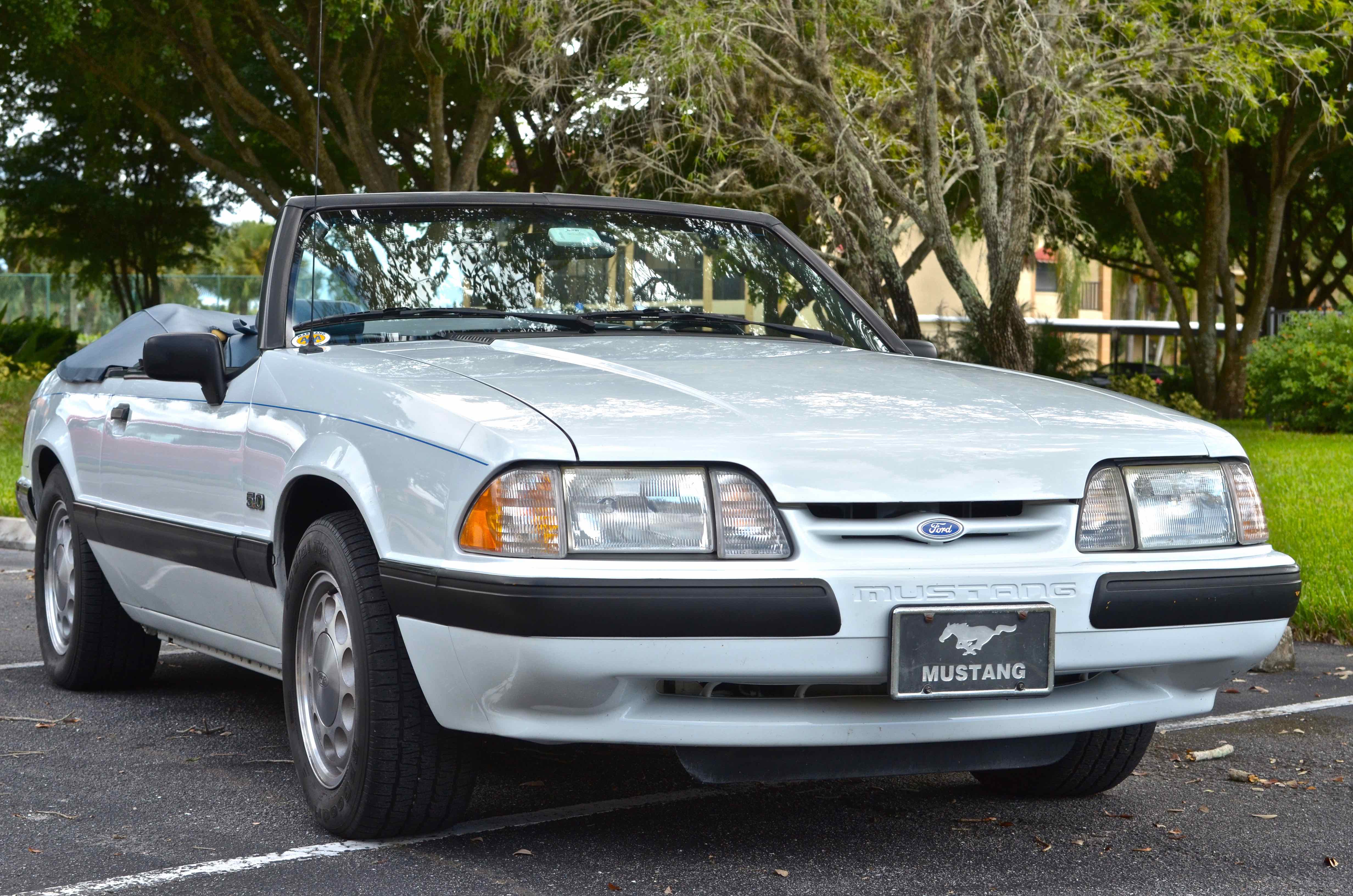 1988 Ford Mustang LX Convertible