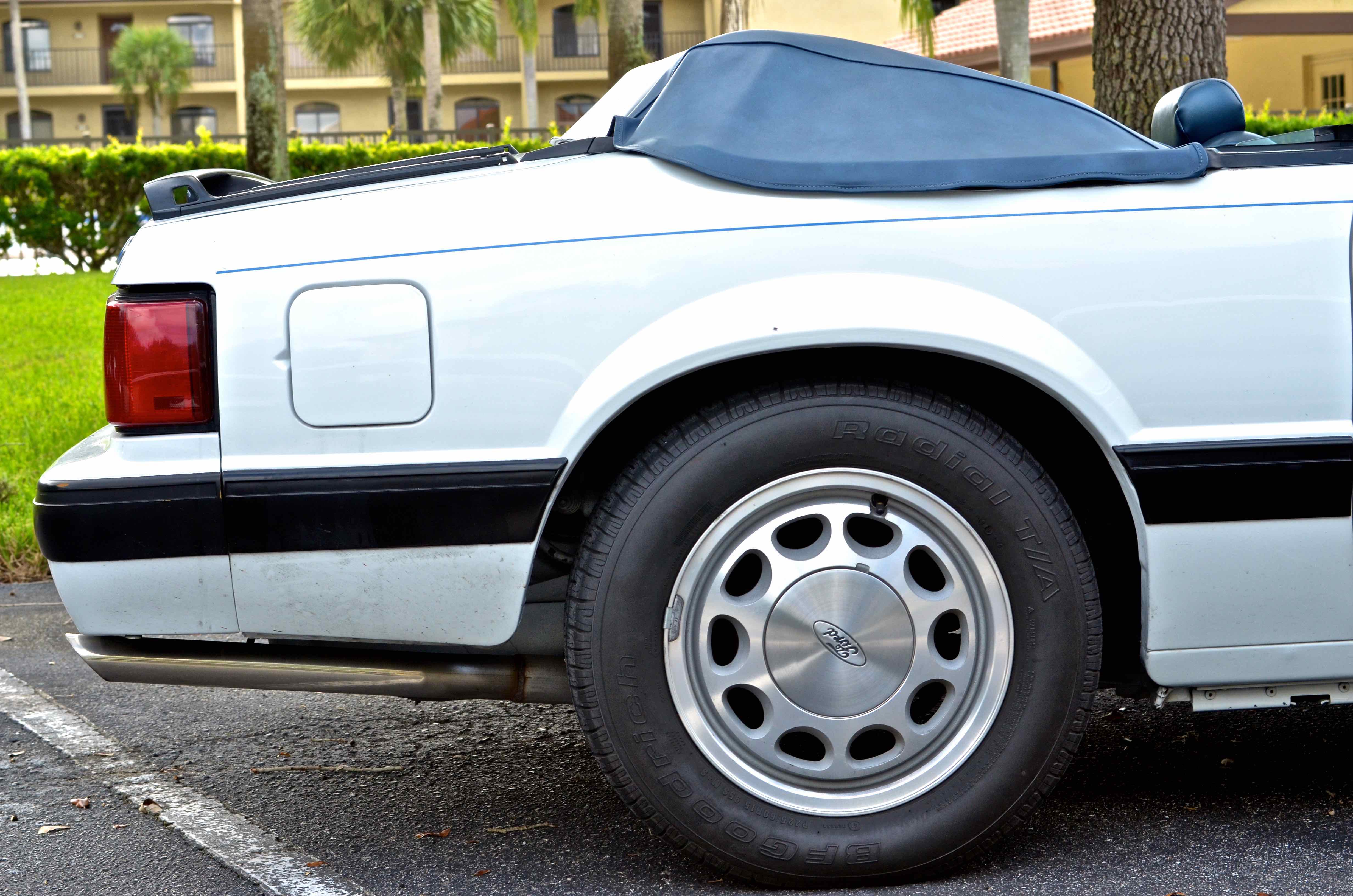 1988 Ford Mustang LX Convertible