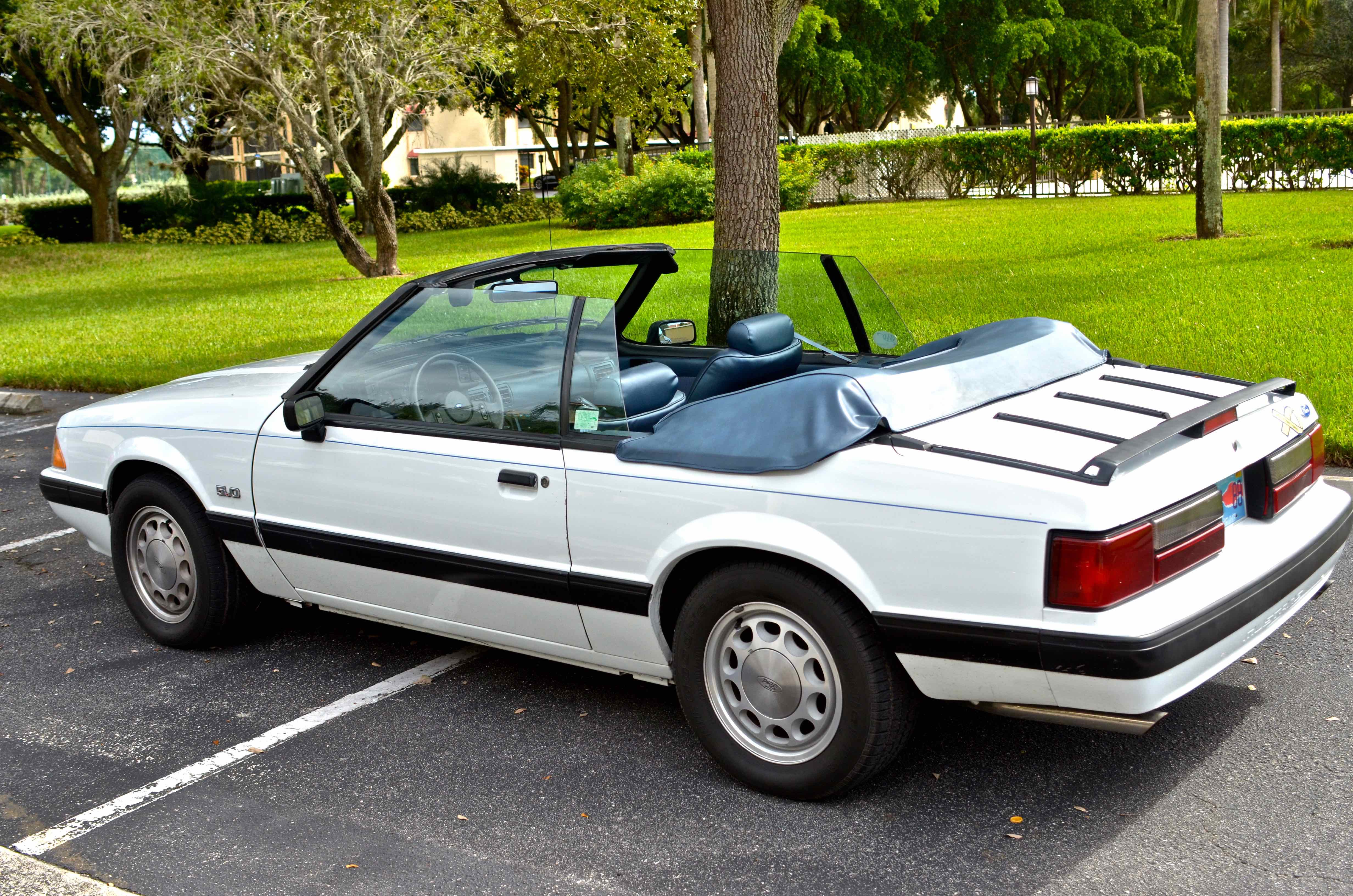 1988 Ford Mustang LX Convertible