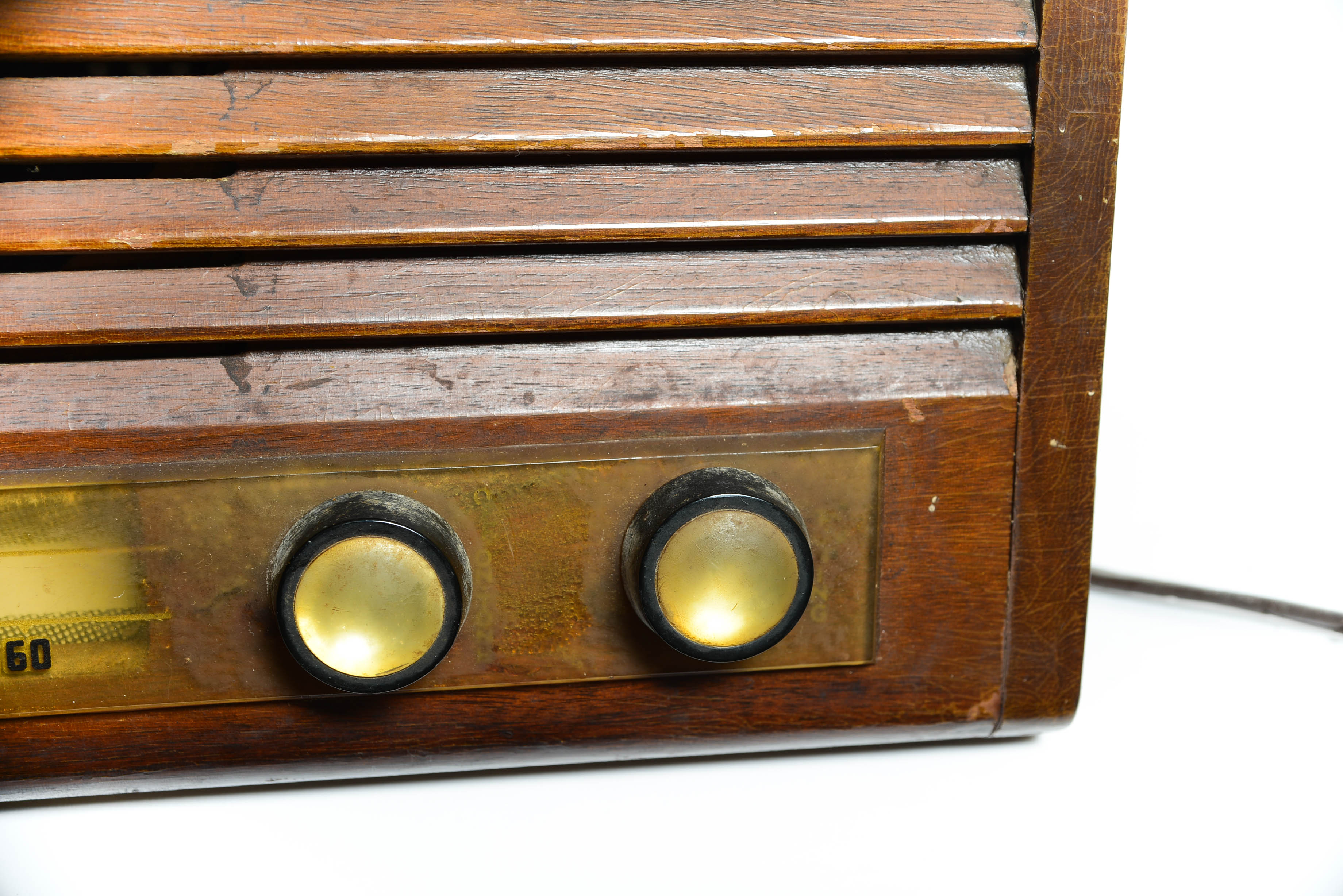 Antique True Tone Phonograph and Radio