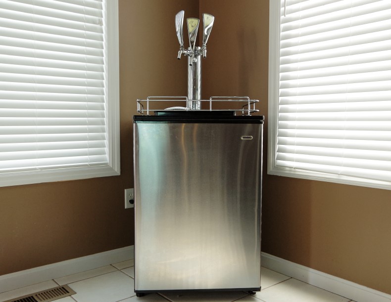 Haier BrewMaster Beer Dispenser Home Kegerator
