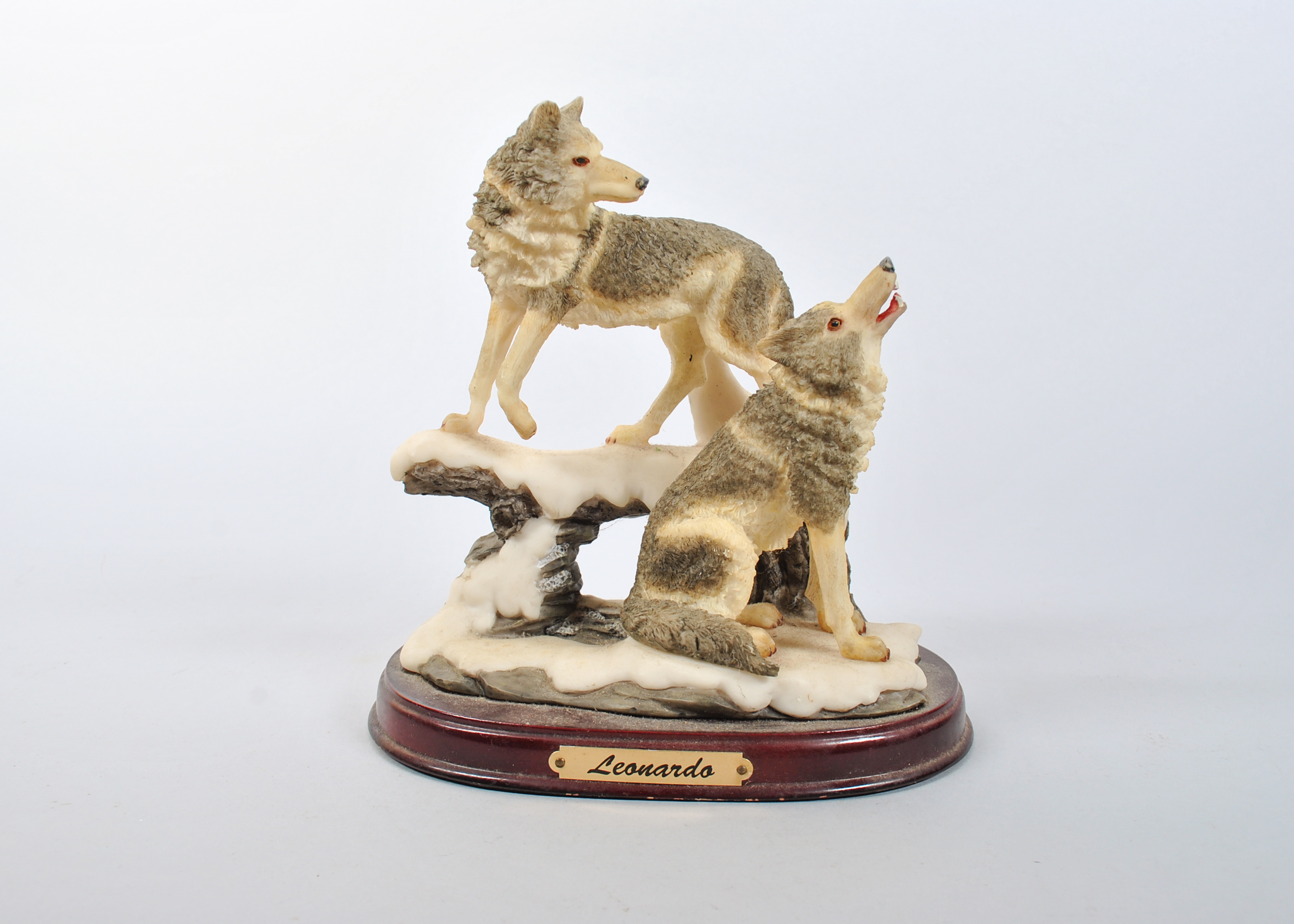 Leonardo Collection Wolf Sculpture