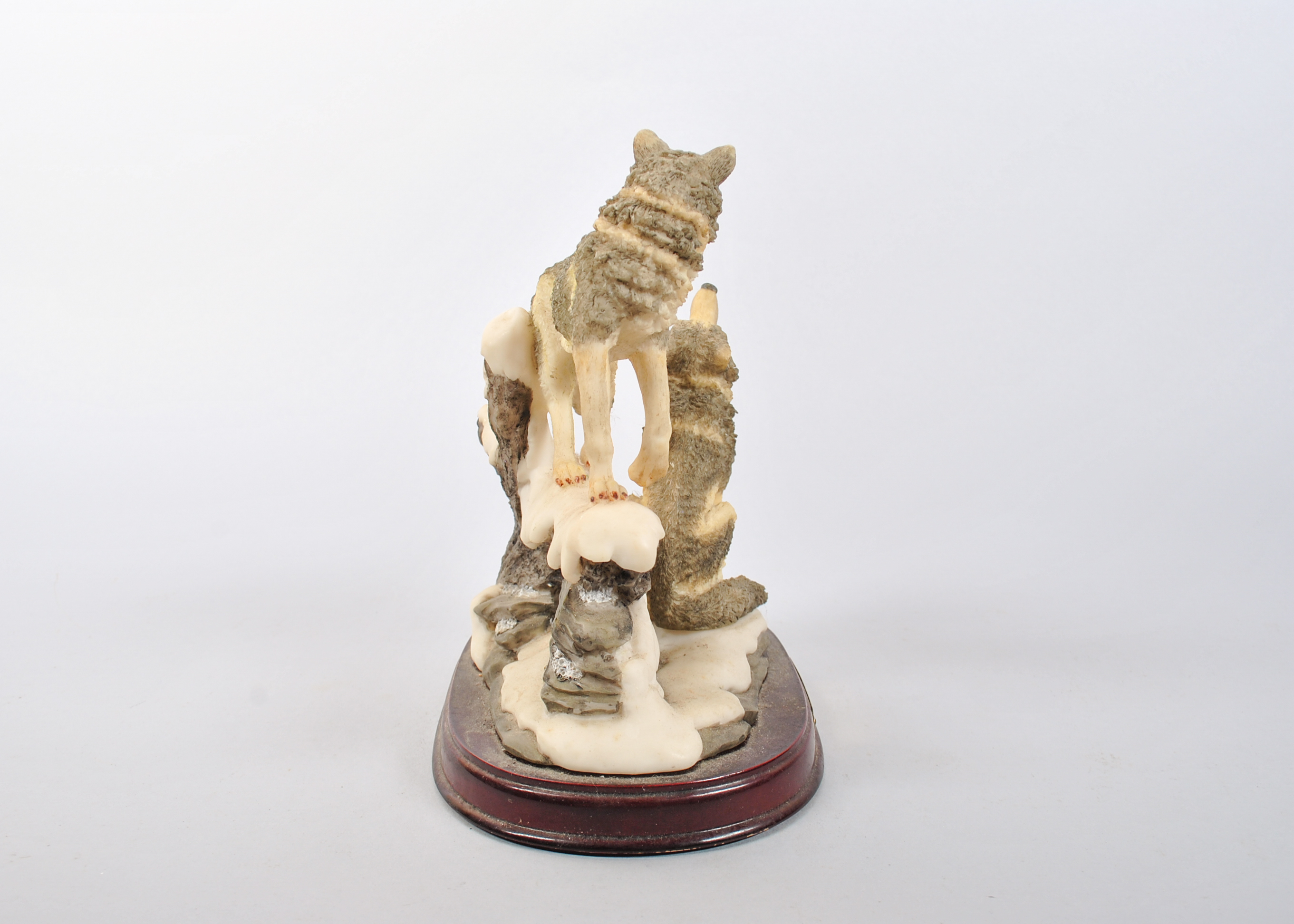 Leonardo Collection Wolf Sculpture