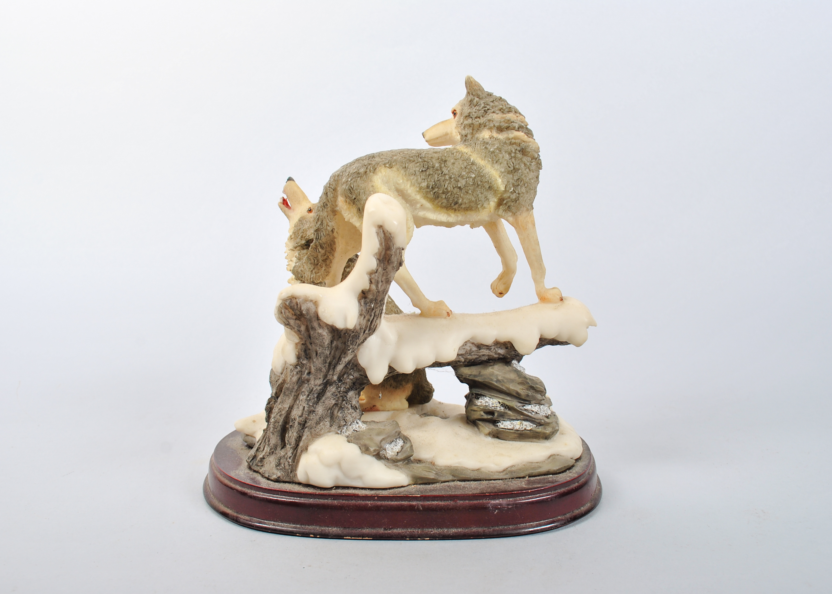 Leonardo Collection Wolf Sculpture