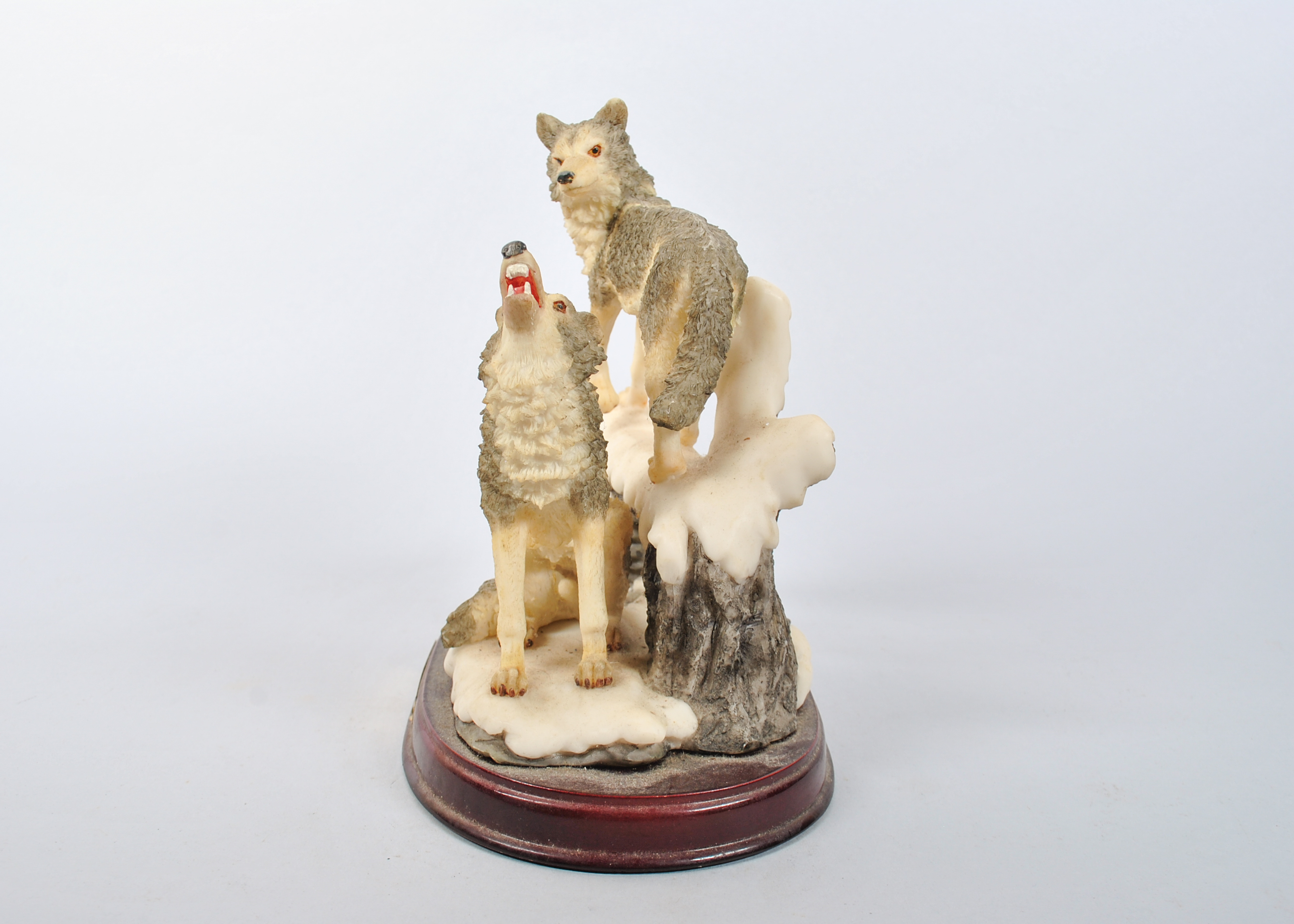 Leonardo Collection Wolf Sculpture