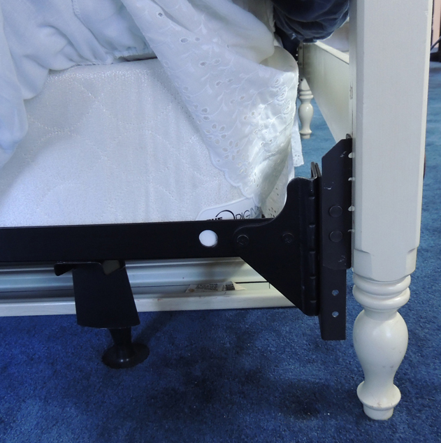 Ethan Allen Full Size Canopy Bed