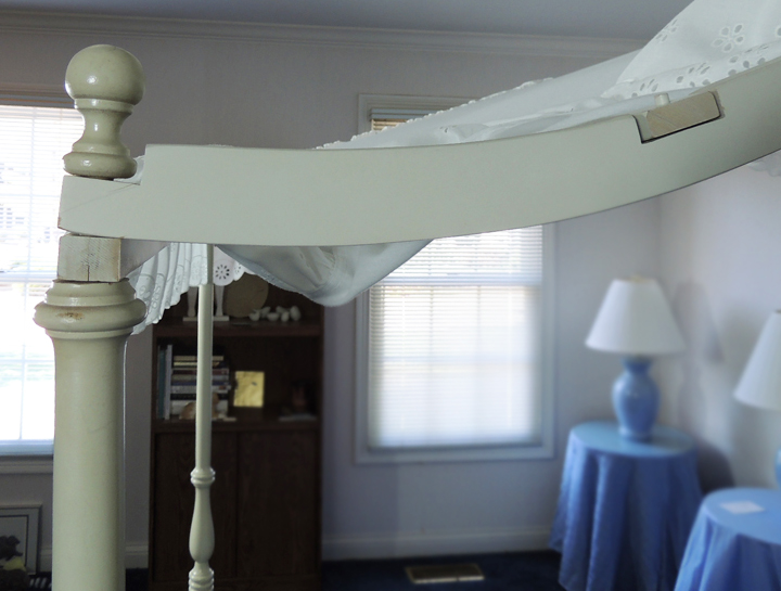 Ethan Allen Full Size Canopy Bed