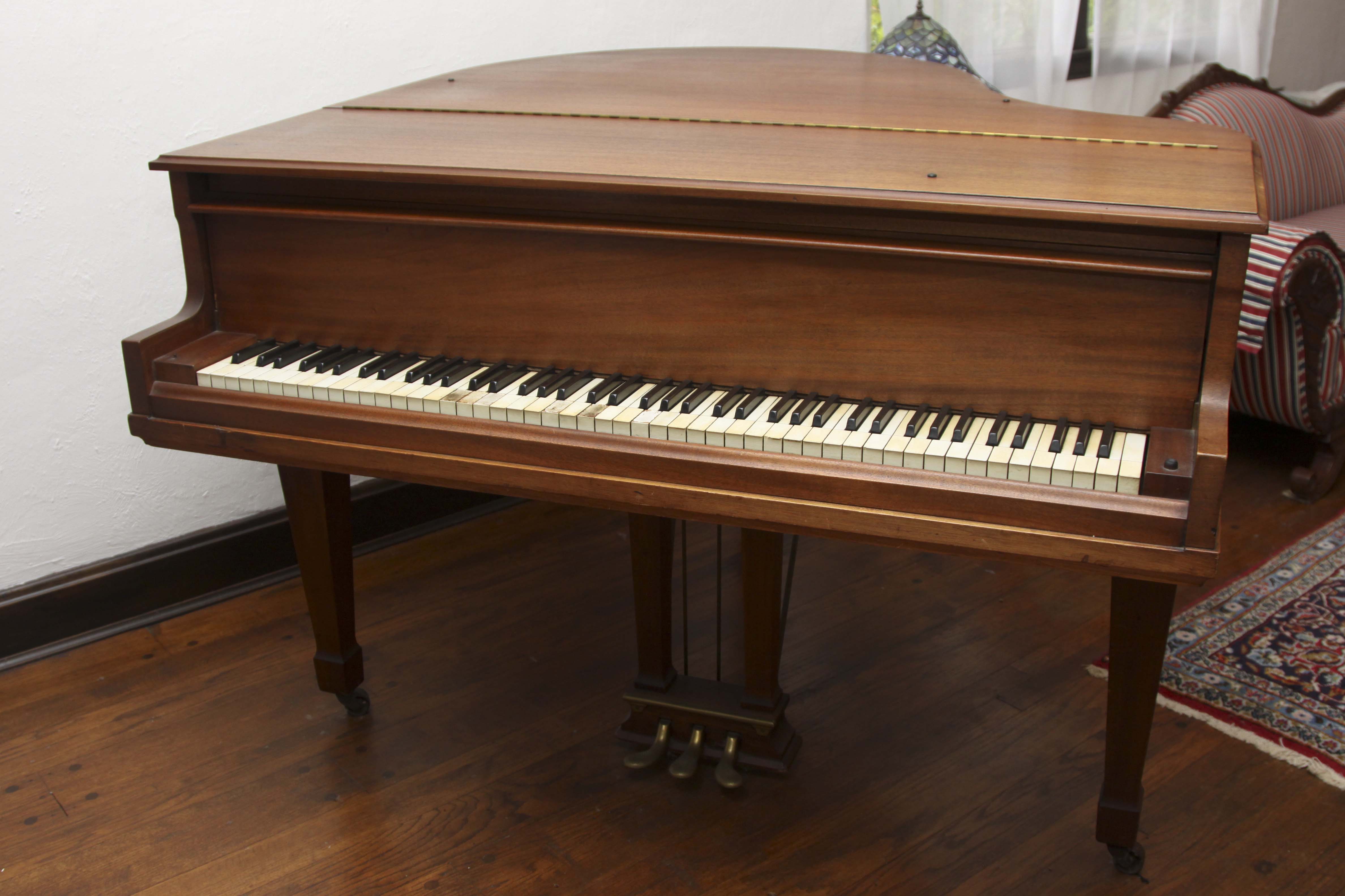 Starr Piano Co. Baby Grand Piano Circa 1930's
