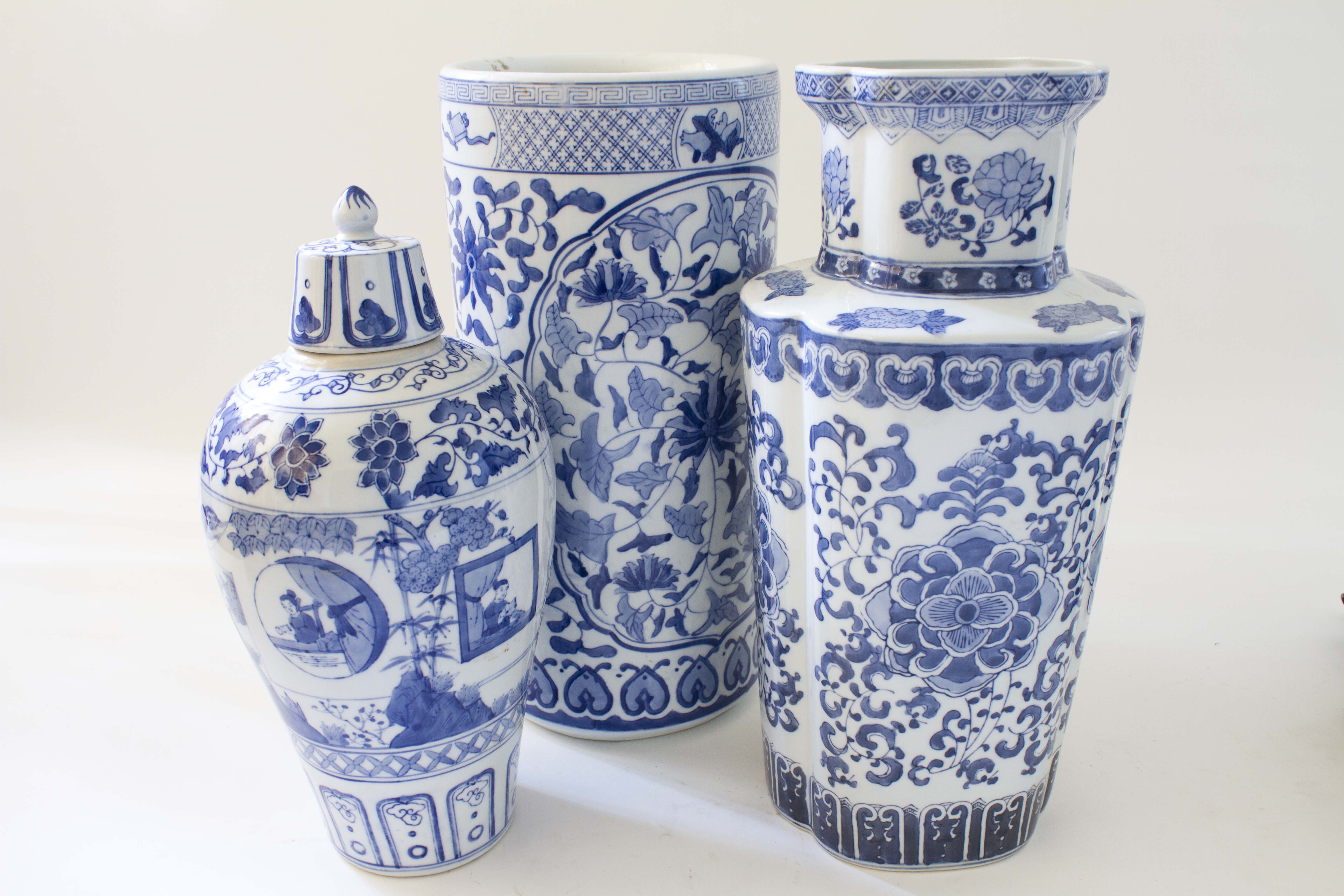 Blue and White Chinese Style Decor