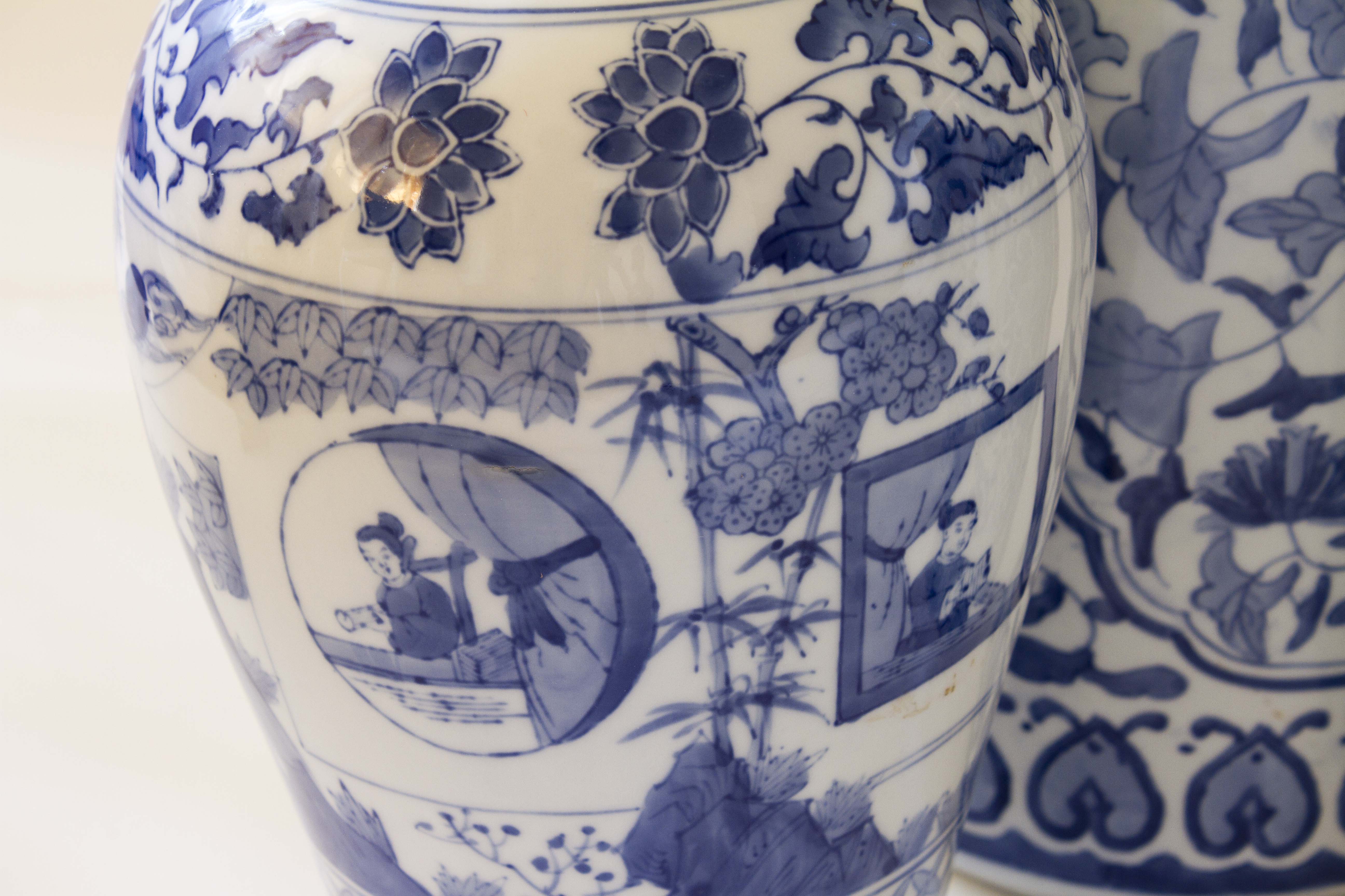 Blue and White Chinese Style Decor