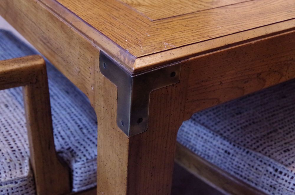 Henredon Dining Table with Two Leaves and Six Chairs