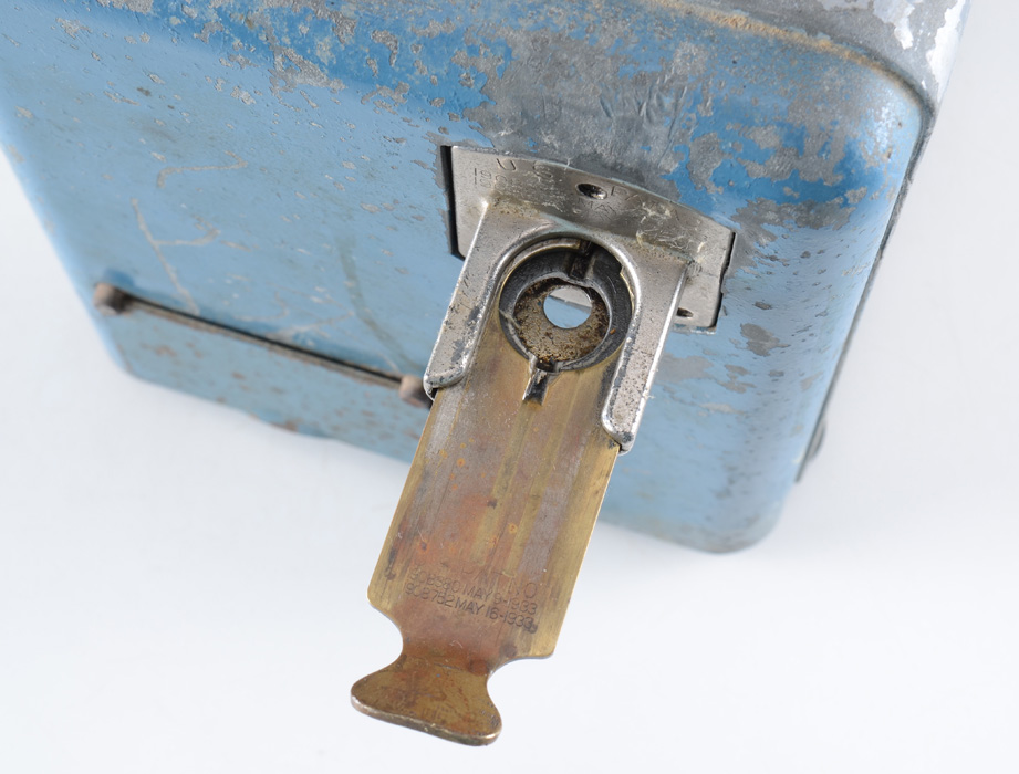 Vintage Counter Top Slot Machine