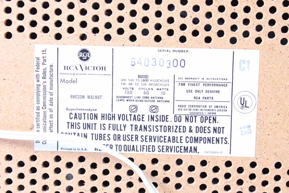Vintage 1965 RCA Victor AM/FM Radio