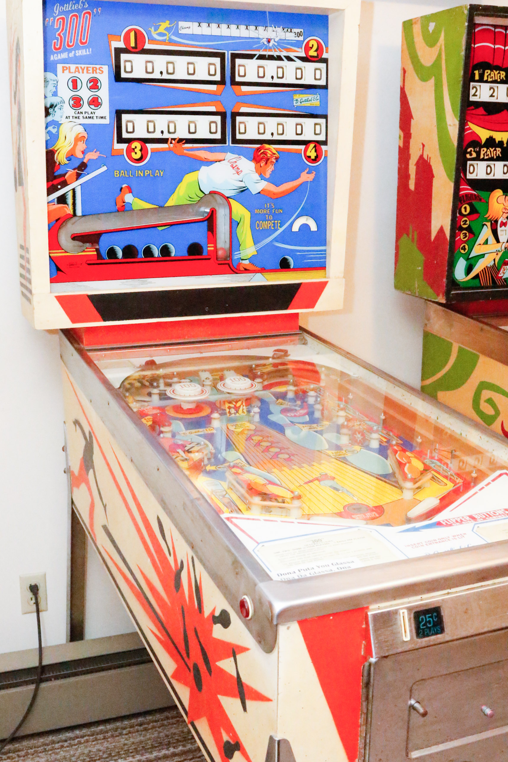 "300" Pinball Machine by D. Gottlieb & Co.