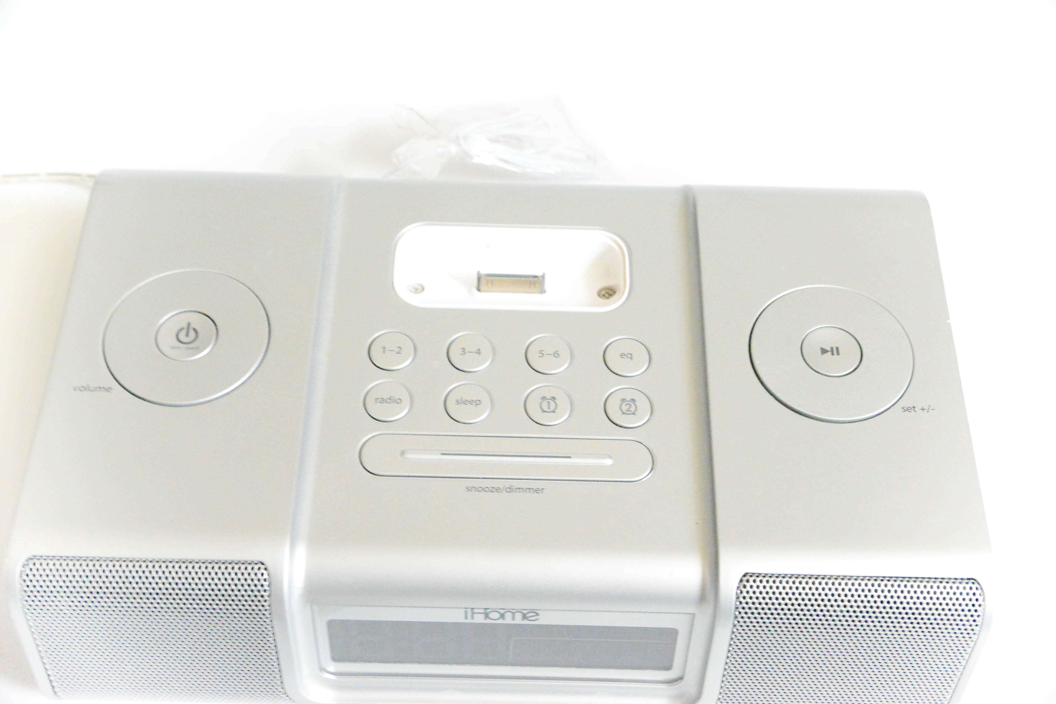 iHome iP9 System