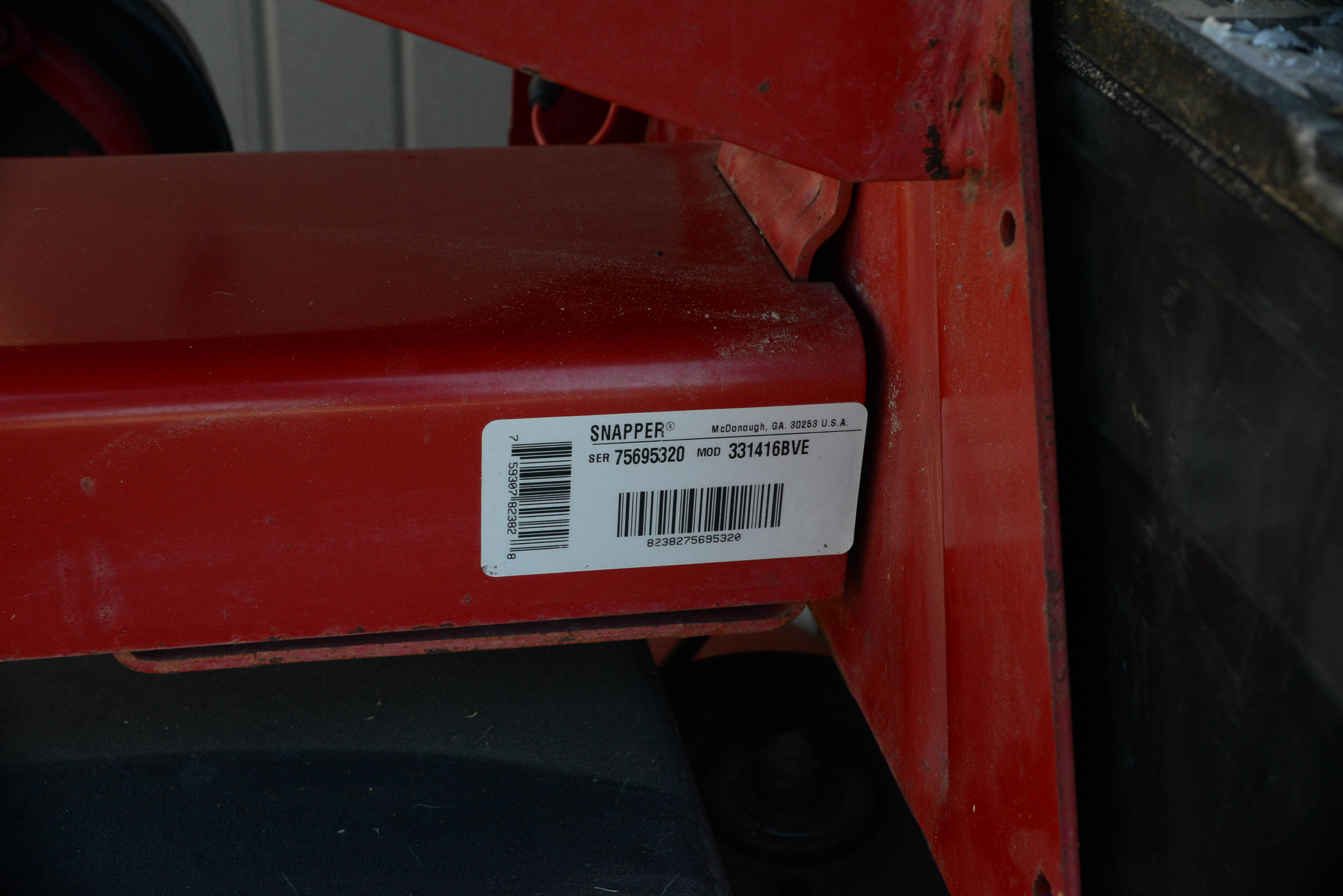 Snapper SR1433 Riding Lawn Mower