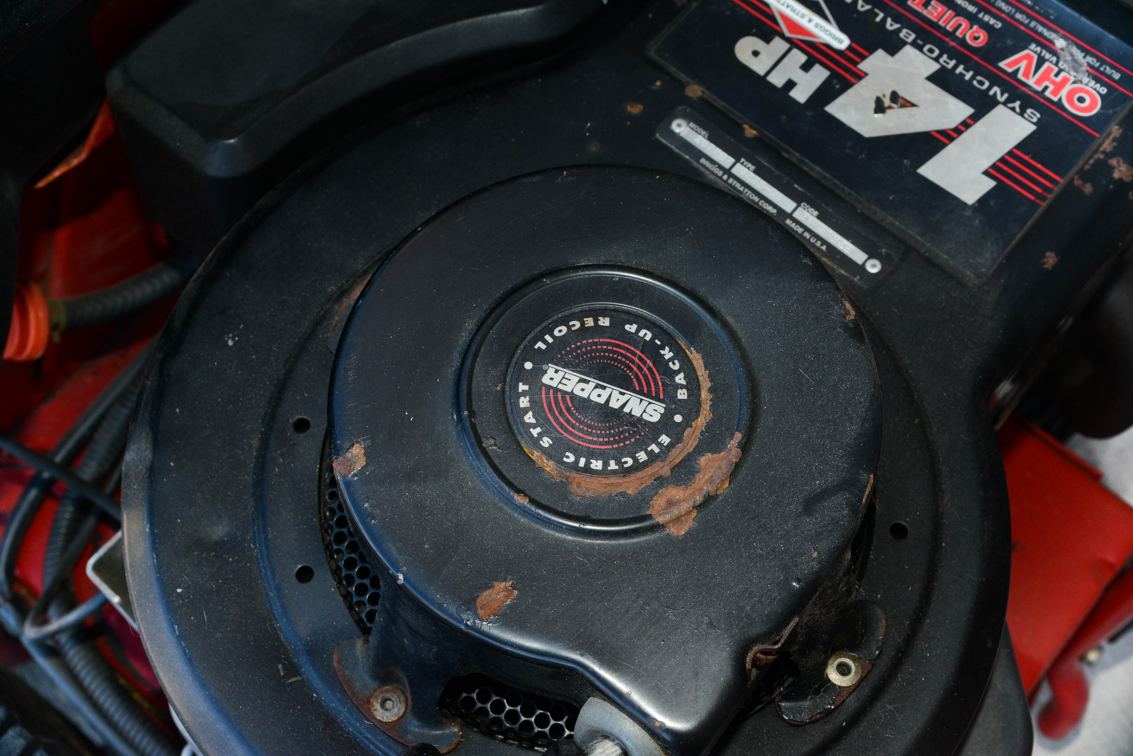 Snapper SR1433 Riding Lawn Mower