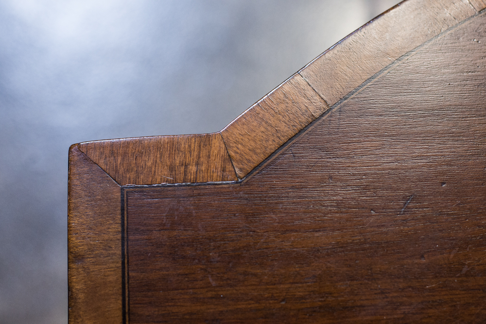 Sheraton Style Buffet Table