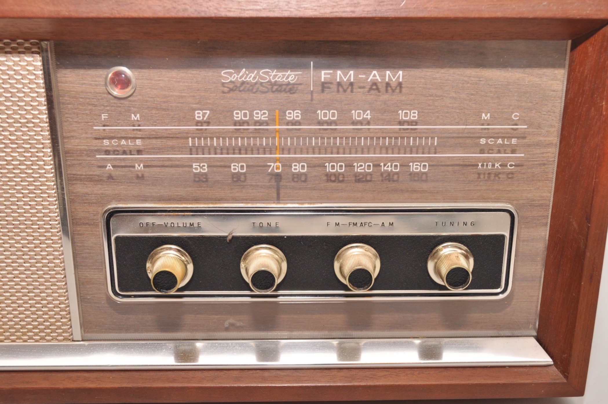 Vintage Panasonic Solid State Radio