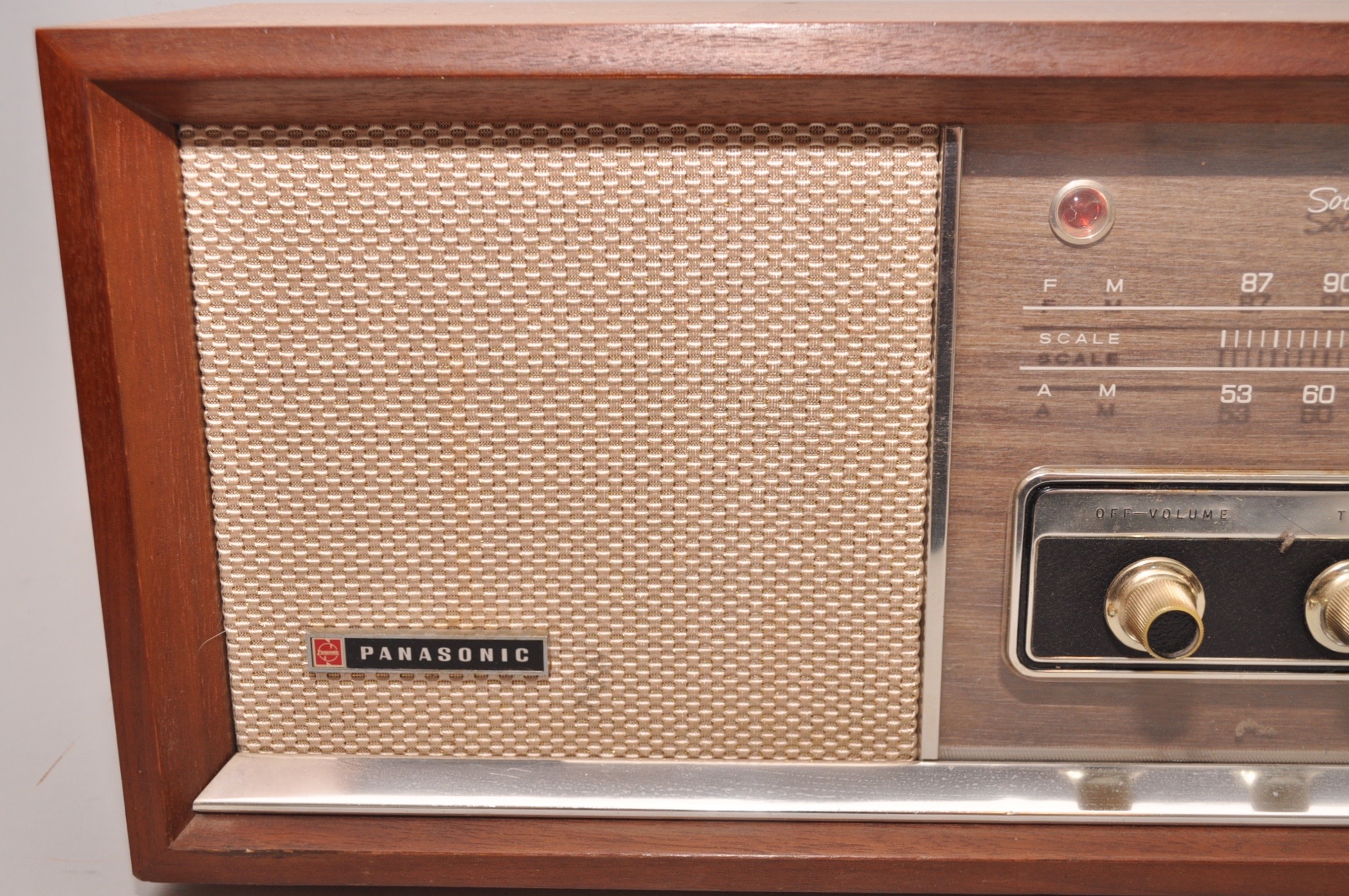 Vintage Panasonic Solid State Radio