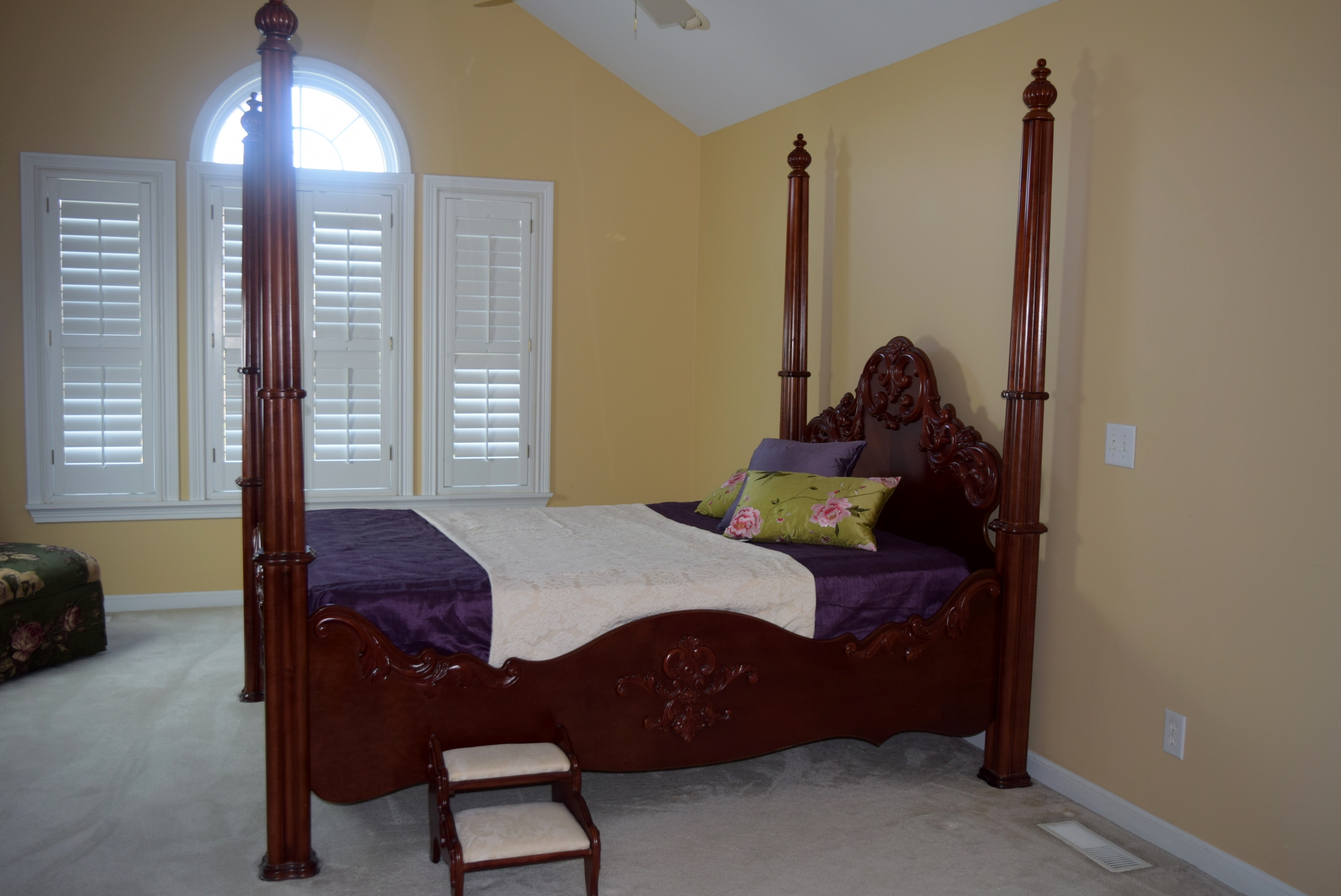Pulaski Four-Poster Edwardian Style Bed