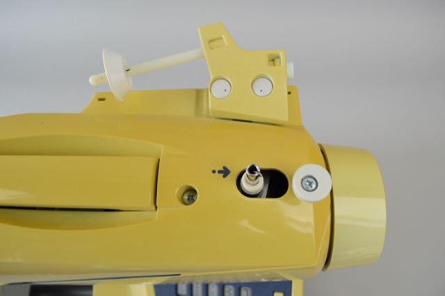 Singer Quantum Futura CE-200 Embroidery Sewing Machine