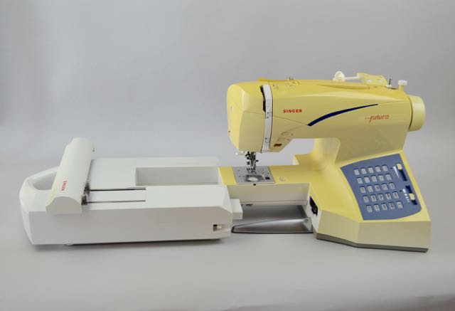 Singer Quantum Futura CE-200 Embroidery Sewing Machine