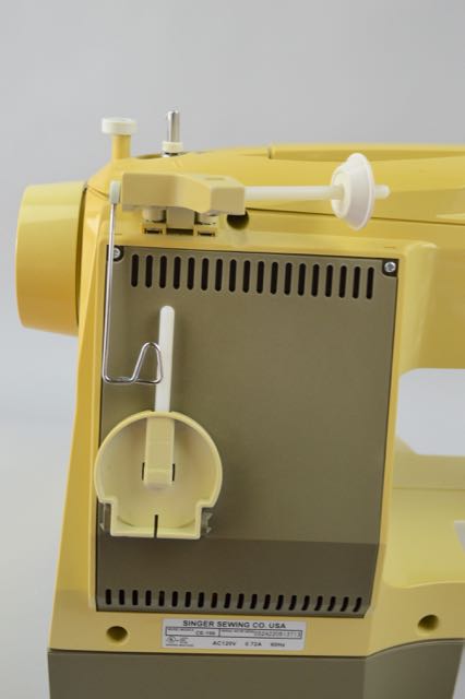 Singer Quantum Futura CE-200 Embroidery Sewing Machine