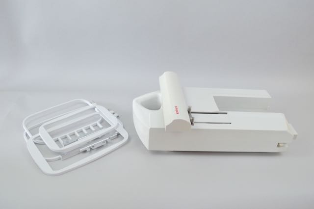 Singer Quantum Futura CE-200 Embroidery Sewing Machine