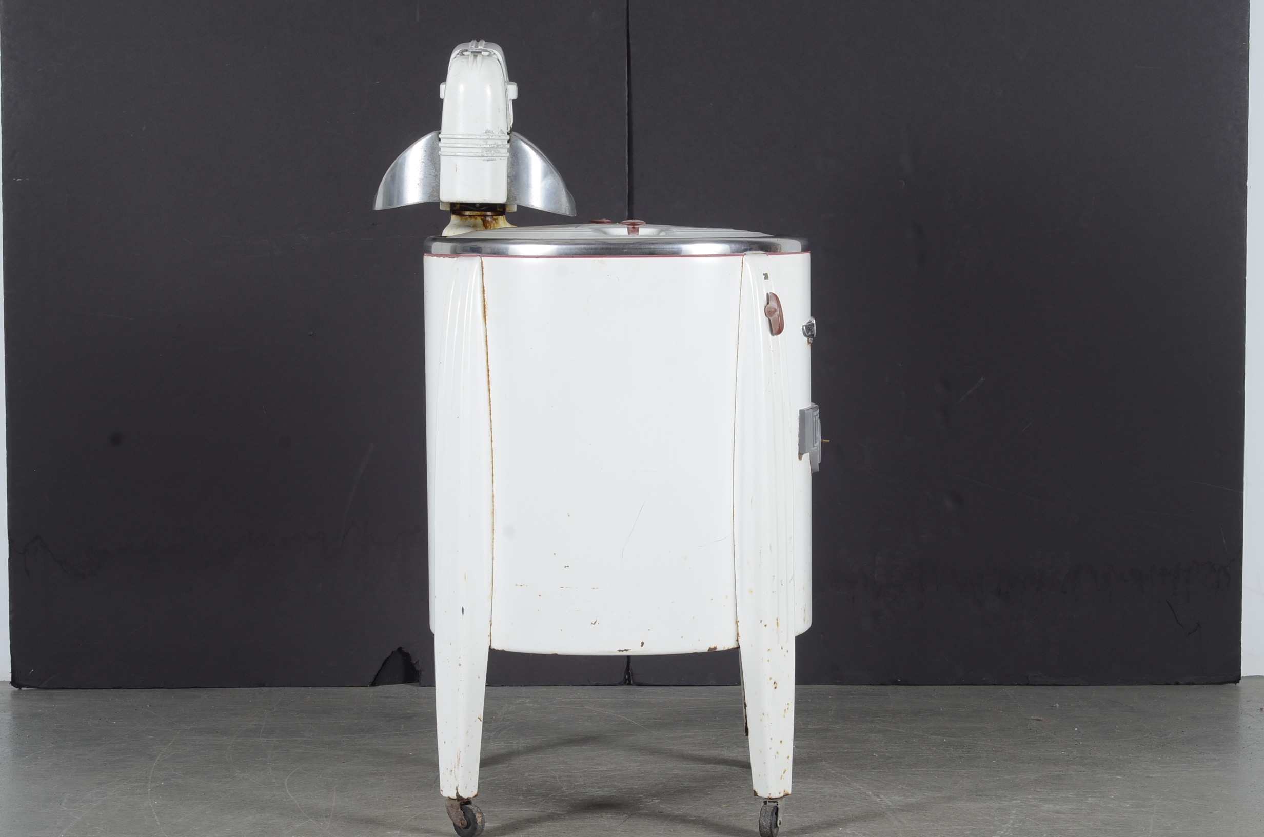 Vintage Speed Queen Model 90 Wringer Washer