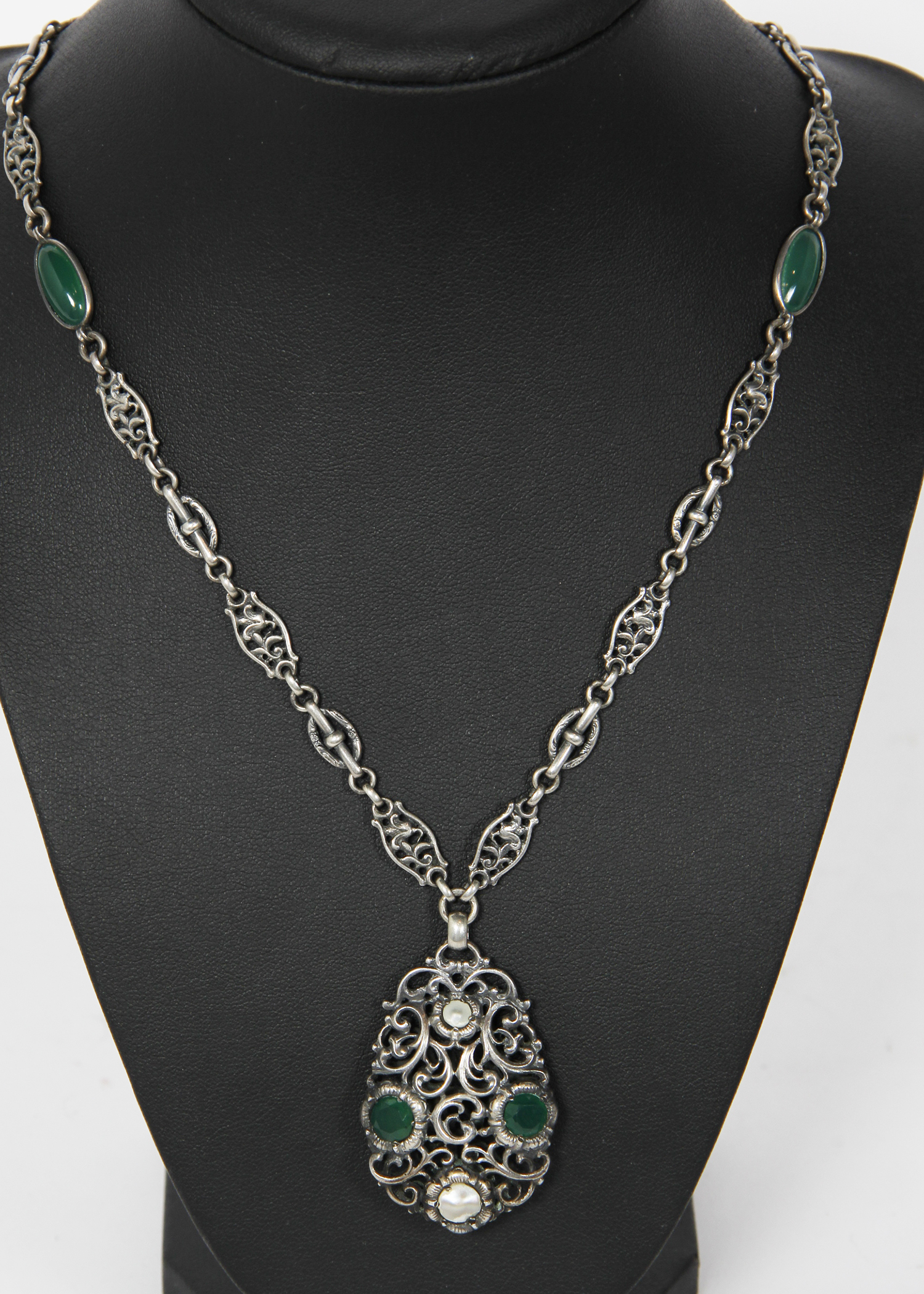 Sterling Silver Arts and Crafts Jadeite Pearl Necklace