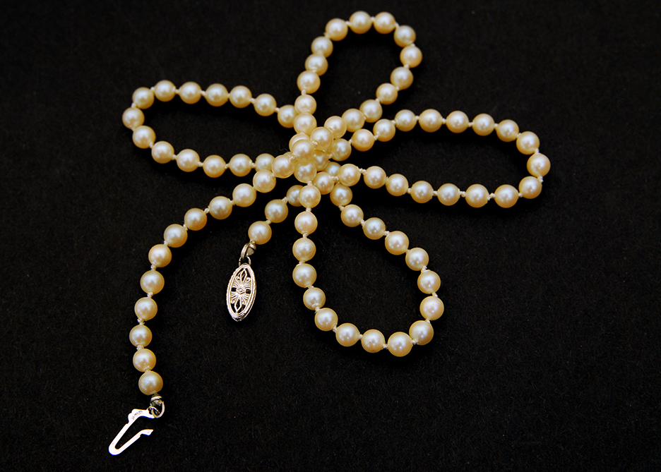 Vintage Najarda Faux Pearl necklace