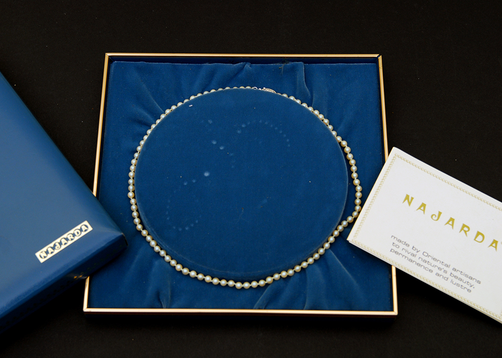 Vintage Najarda Faux Pearl necklace