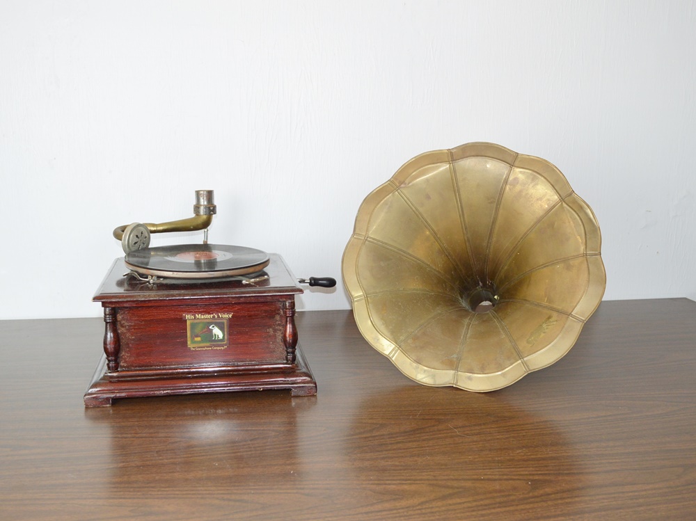 Hand Crank Phonograph With Brass Horn
