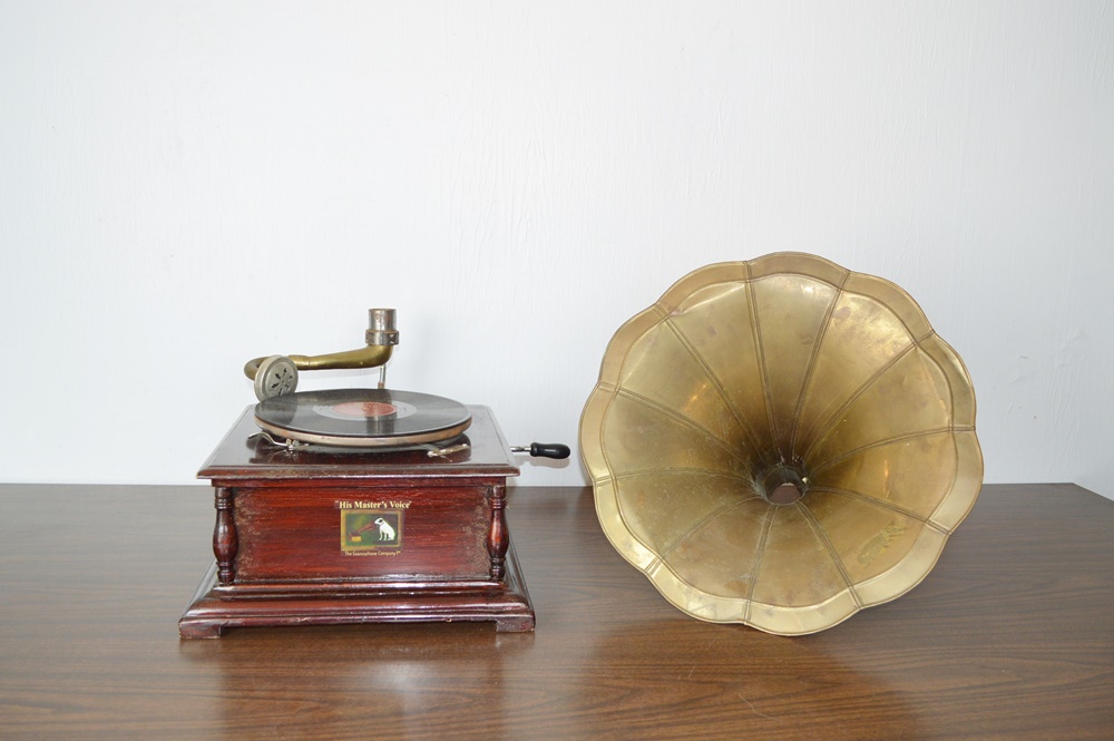 Hand Crank Phonograph With Brass Horn