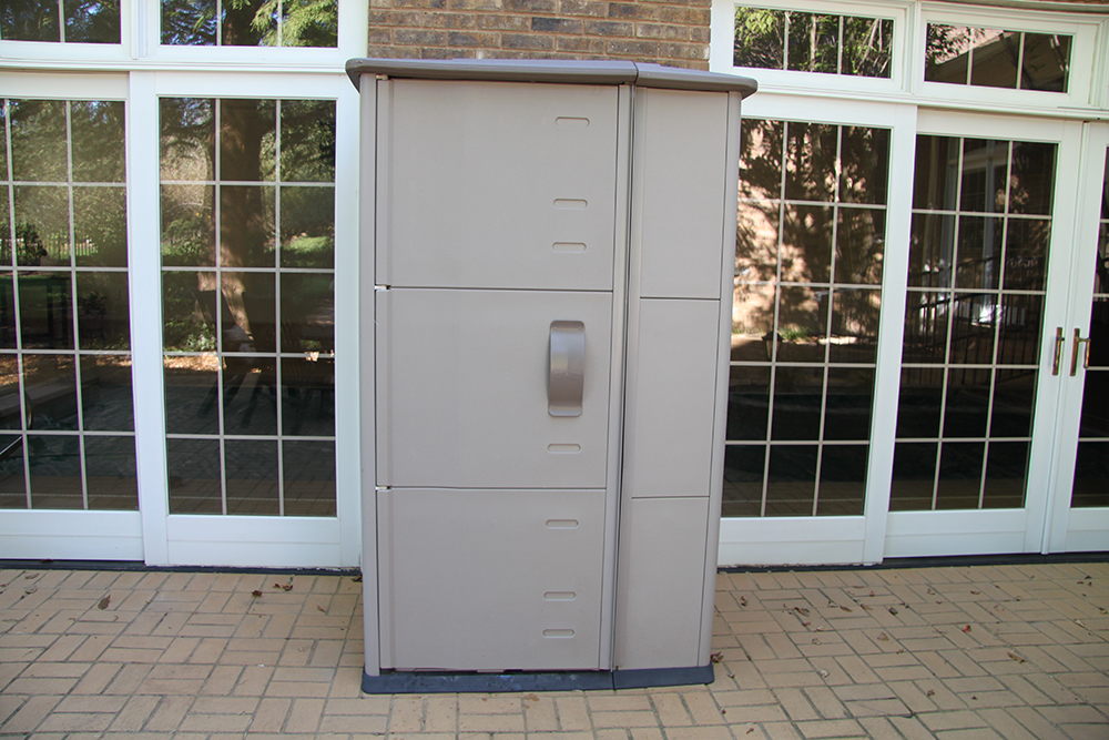 Rubbermaid Outdoor Storage Cabinet