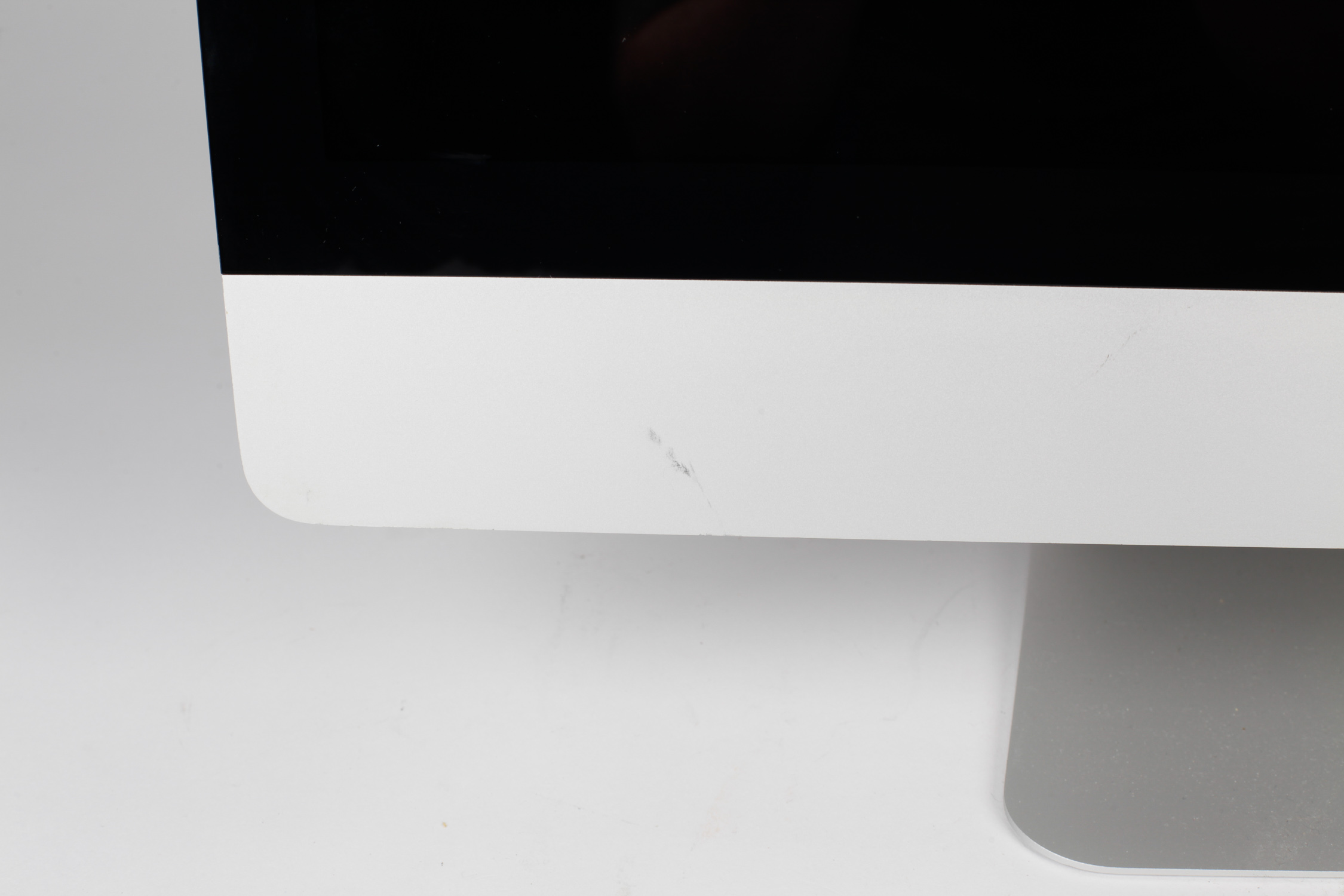 21.5" iMac Desktop Computer