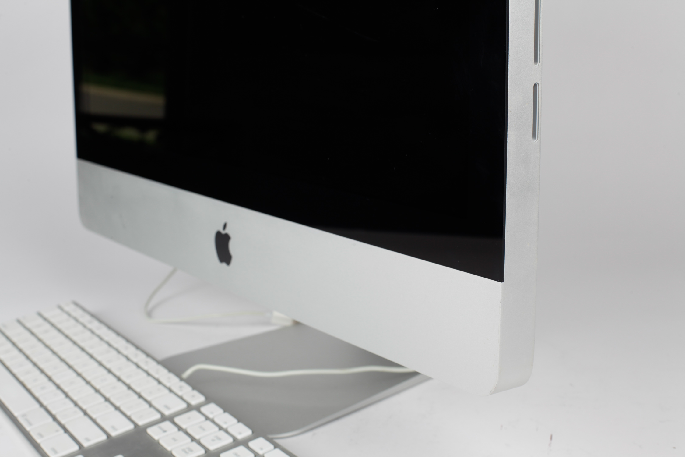 21.5" iMac Desktop Computer