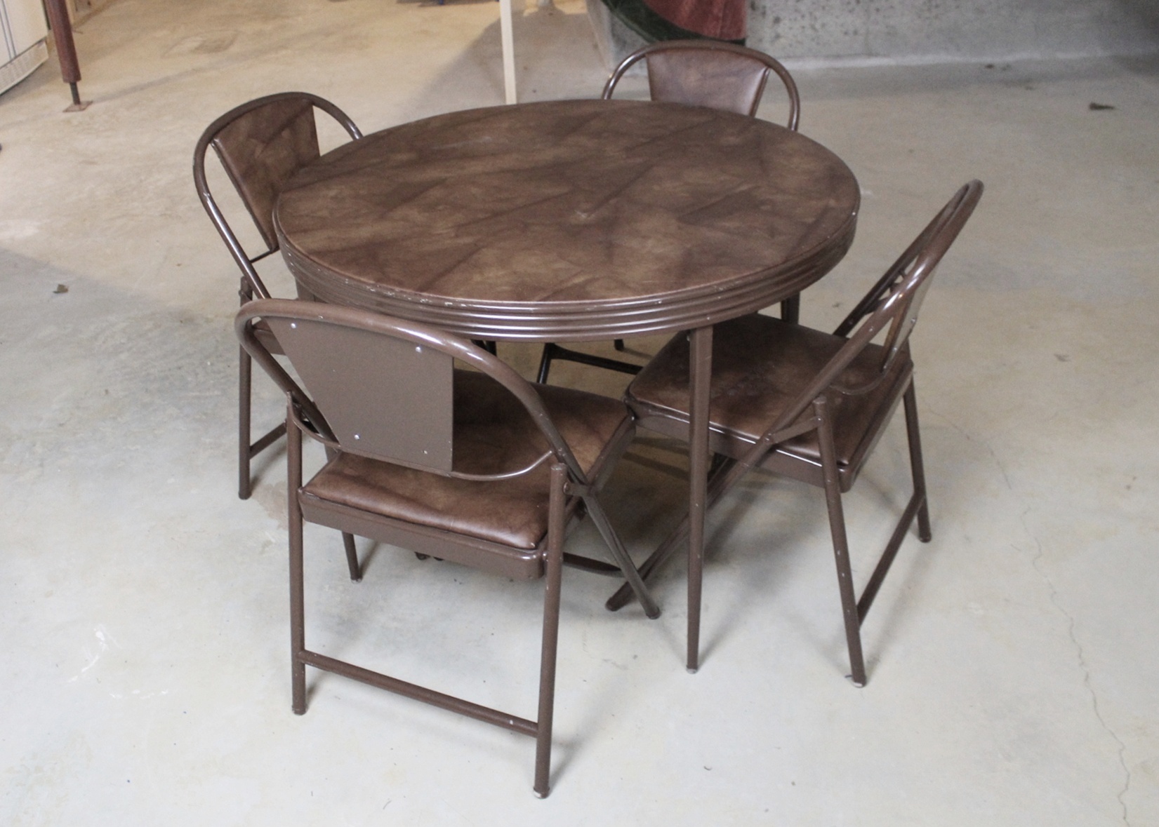 Round Folding Card Table with Four Matching Chairs